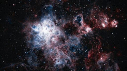 Webb Telescope Reveals 4 Spiraling Dust