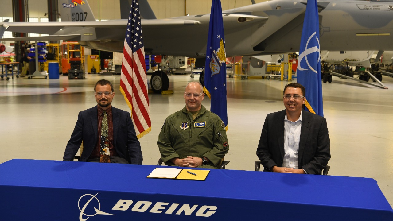 Visits the Boeing Aerospace