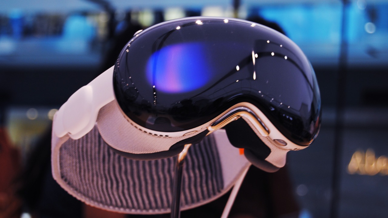 Apple Vision Pro Toronto