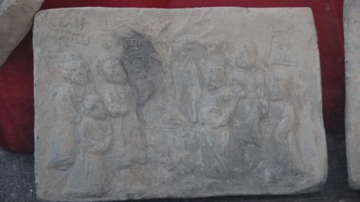 Tomb Astonishes Archaeologists