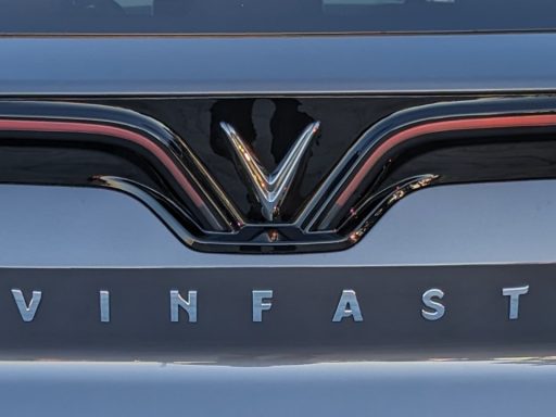 Vinfast VF8 at hillsade 6