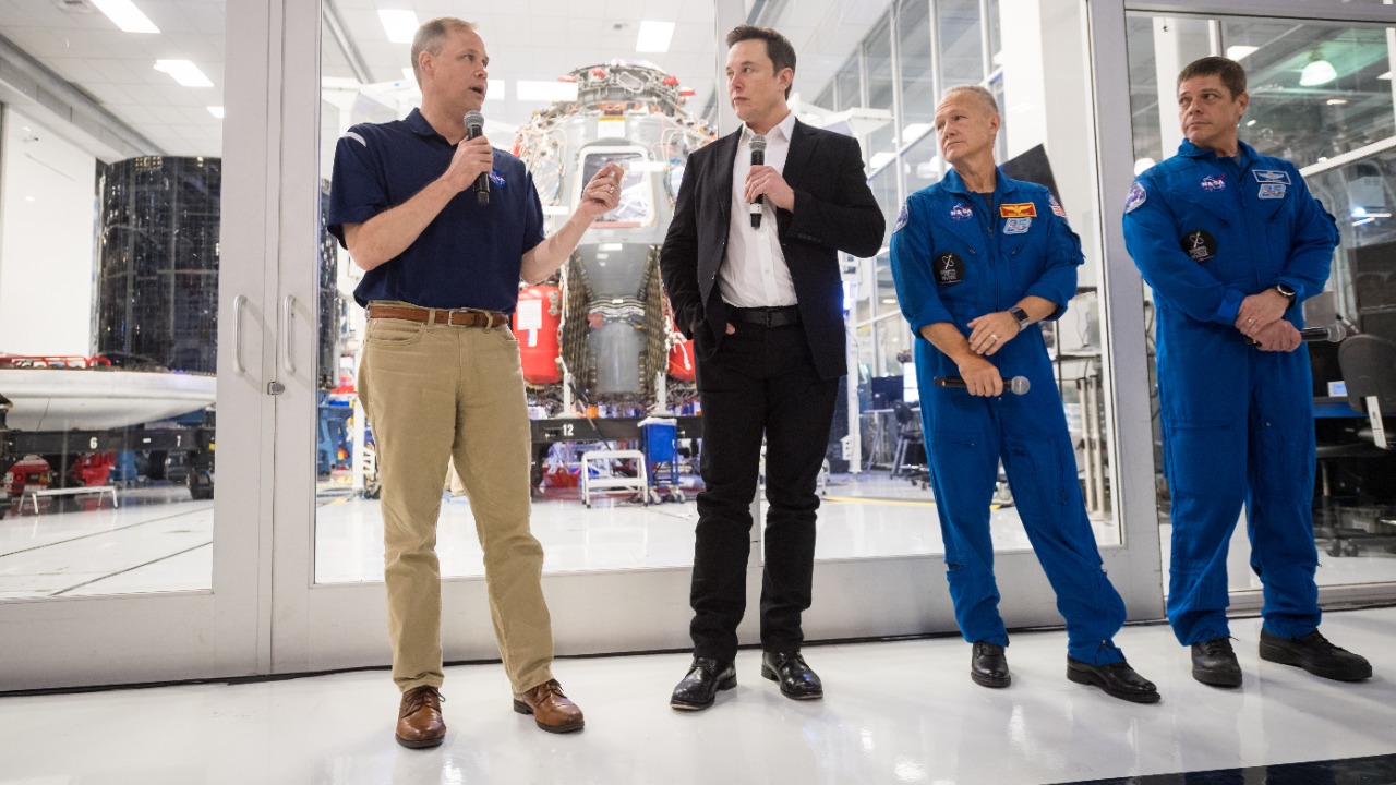 Elon Mush Nasa Crew