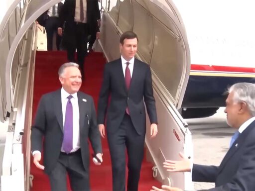 Iran talks team lands in Islamabad