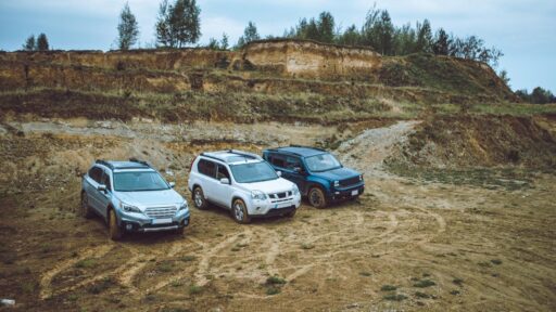 3 suvs