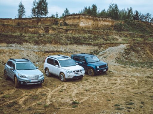 3 suvs