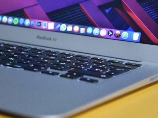 MacBook Dock