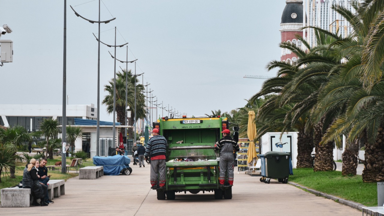 Garbage Workers
