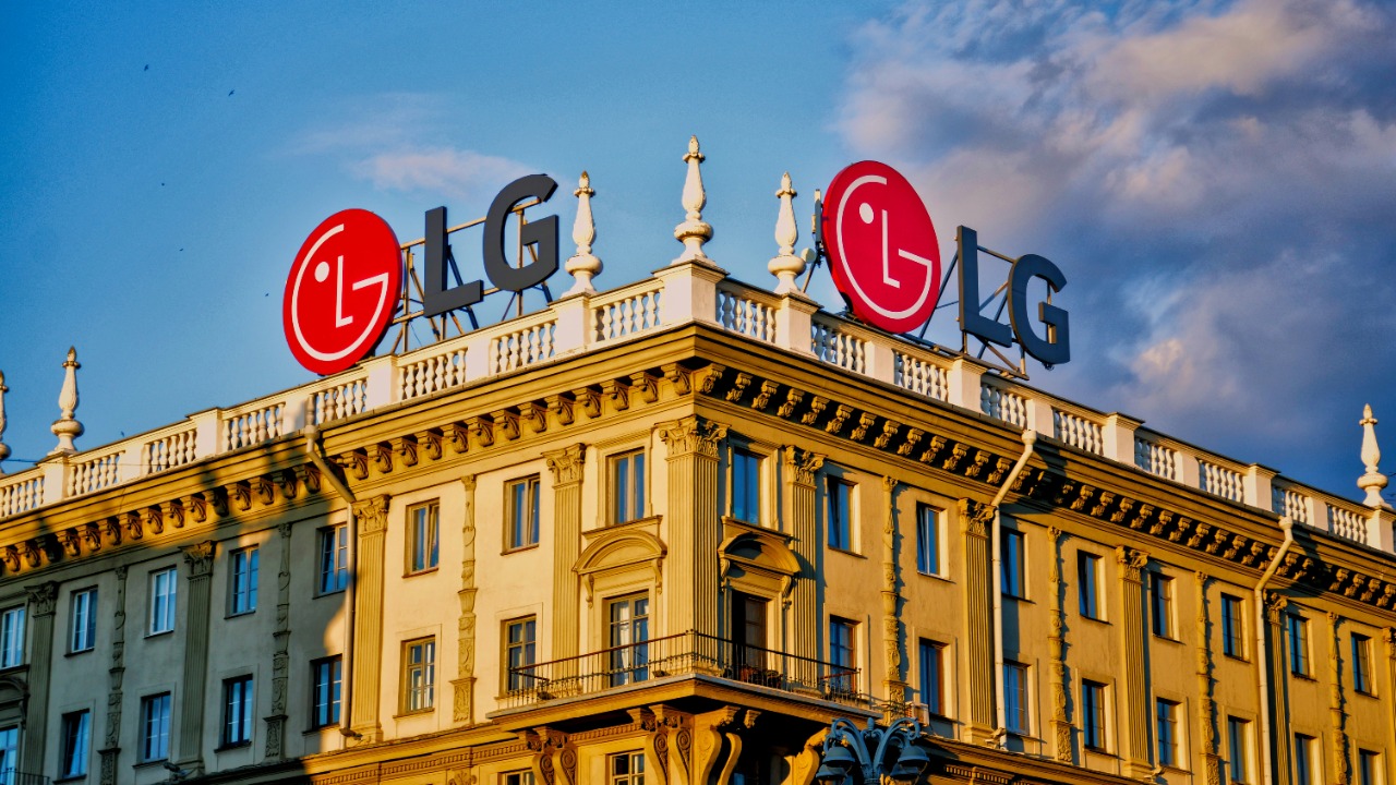 LG