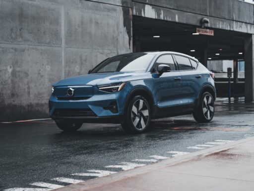 Volvo EX40